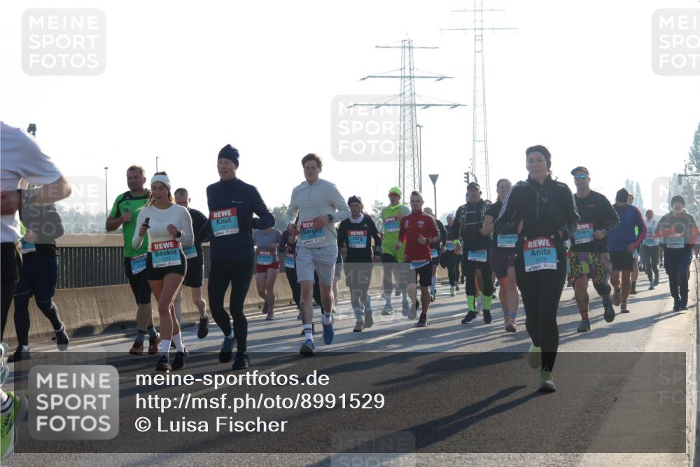 03.10.2025 - Köhlbrandbrückenlauf Luisa Fischer http://msf.ph/oto/8991529 03.10.2025 10:16:31 Position 3 1203, 1679 meine-sportfotos.de