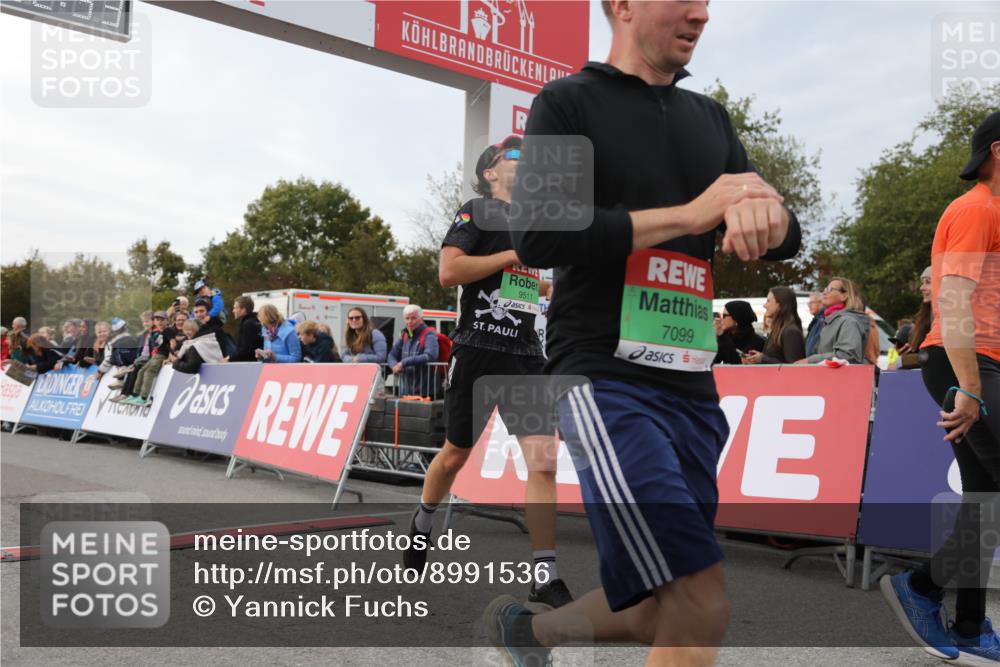 03.10.2025 - Köhlbrandbrückenlauf Yannick Fuchs http://msf.ph/oto/8991536 03.10.2025 16:02:52 Ziel 7099, 7180, 7277, 7278, 7386, 7923, 8048, 9023, 9511 meine-sportfotos.de
