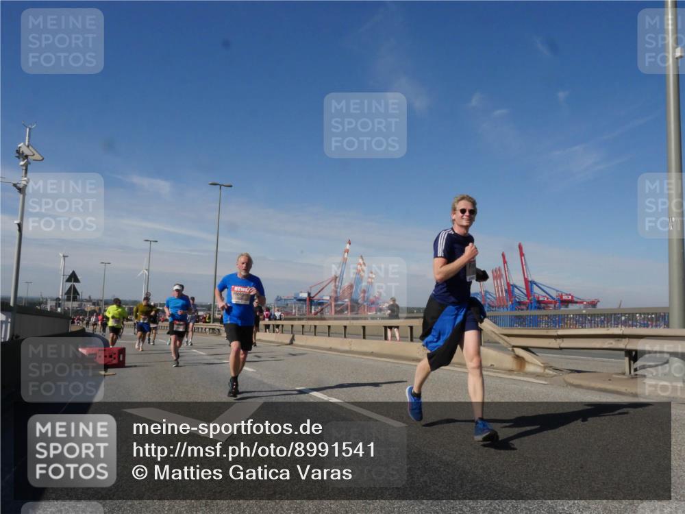 03.10.2025 - Köhlbrandbrückenlauf Matties Gatica Varas http://msf.ph/oto/8991541 03.10.2025 12:42:38 Position 2  meine-sportfotos.de