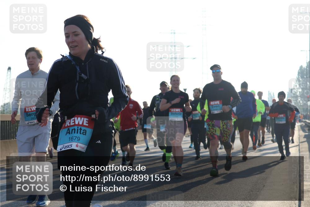 03.10.2025 - Köhlbrandbrückenlauf Luisa Fischer http://msf.ph/oto/8991553 03.10.2025 10:16:33 Position 3 2858, 1679 meine-sportfotos.de
