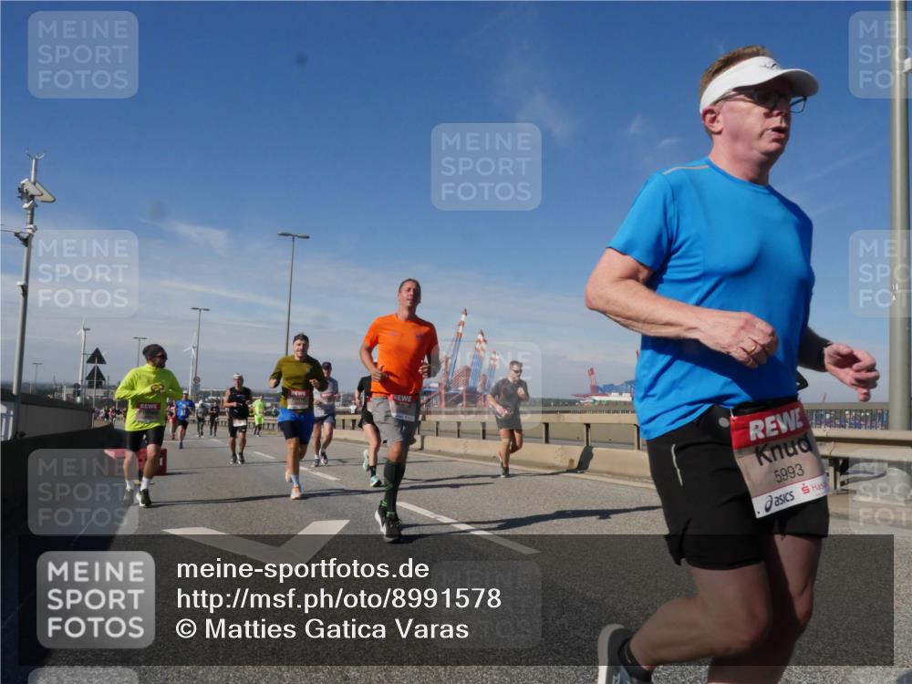 03.10.2025 - Köhlbrandbrückenlauf Matties Gatica Varas http://msf.ph/oto/8991578 03.10.2025 12:42:42 Position 2 5993 meine-sportfotos.de