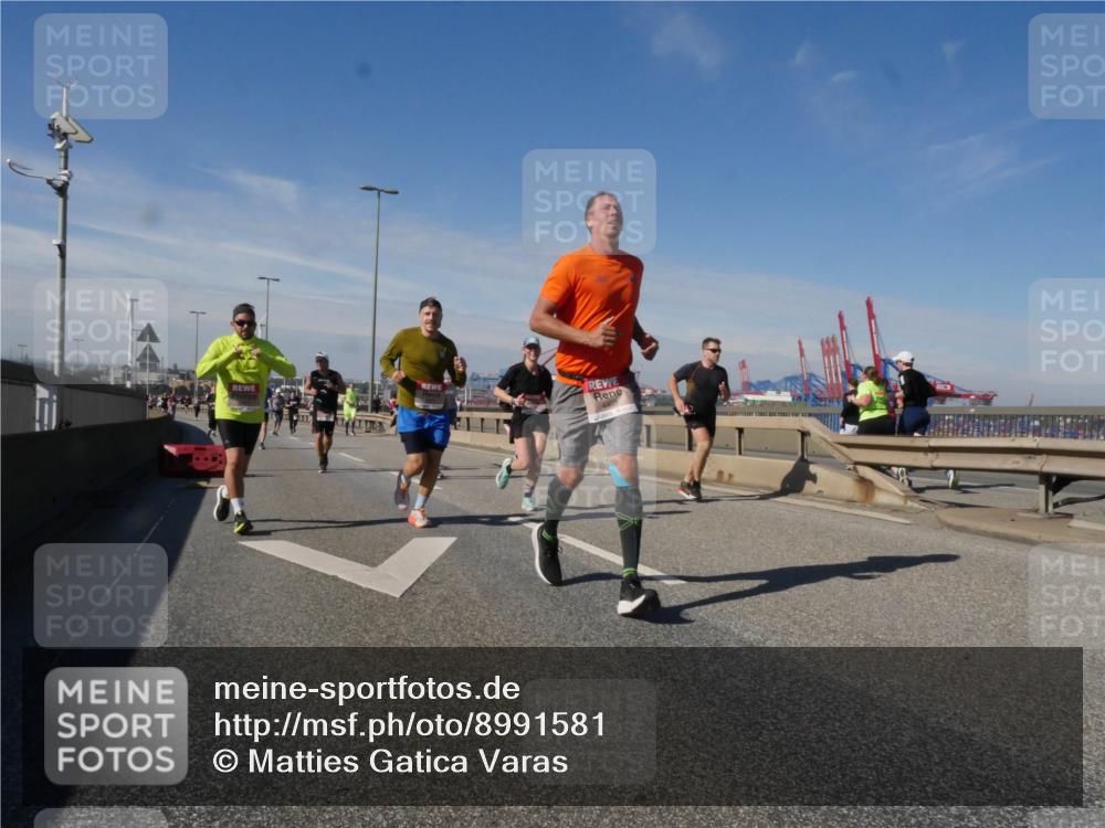 03.10.2025 - Köhlbrandbrückenlauf Matties Gatica Varas http://msf.ph/oto/8991581 03.10.2025 12:42:42 Position 2  meine-sportfotos.de