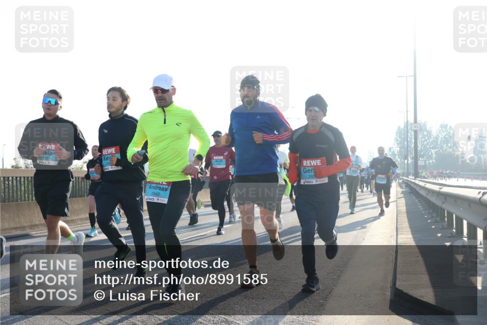 03.10.2025 - Köhlbrandbrückenlauf Luisa Fischer http://msf.ph/oto/8991585 03.10.2025 10:16:36 Position 3 1621, 29, 2942, 280 meine-sportfotos.de