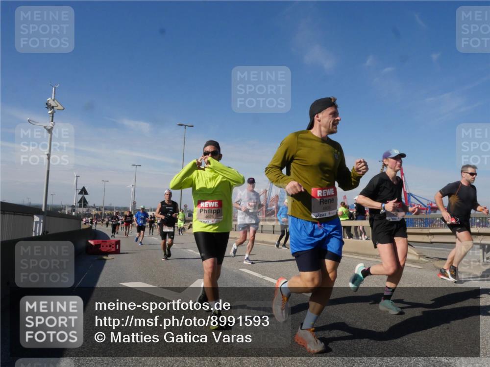 03.10.2025 - Köhlbrandbrückenlauf Matties Gatica Varas http://msf.ph/oto/8991593 03.10.2025 12:42:43 Position 2 4625, 4806 meine-sportfotos.de