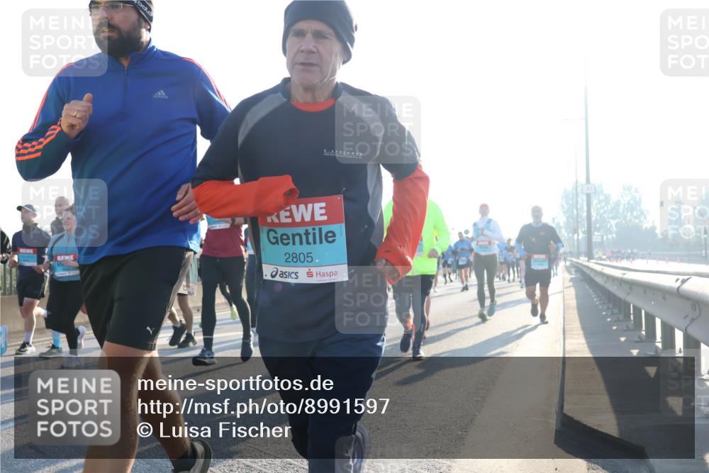 03.10.2025 - Köhlbrandbrückenlauf Luisa Fischer http://msf.ph/oto/8991597 03.10.2025 10:16:37 Position 3 2805 meine-sportfotos.de