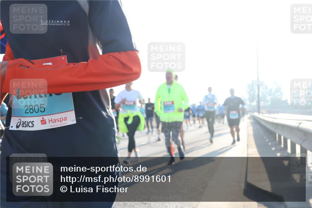 03.10.2025 - Köhlbrandbrückenlauf Luisa Fischer http://msf.ph/oto/8991601 03.10.2025 10:16:37 Position 3 2805 meine-sportfotos.de