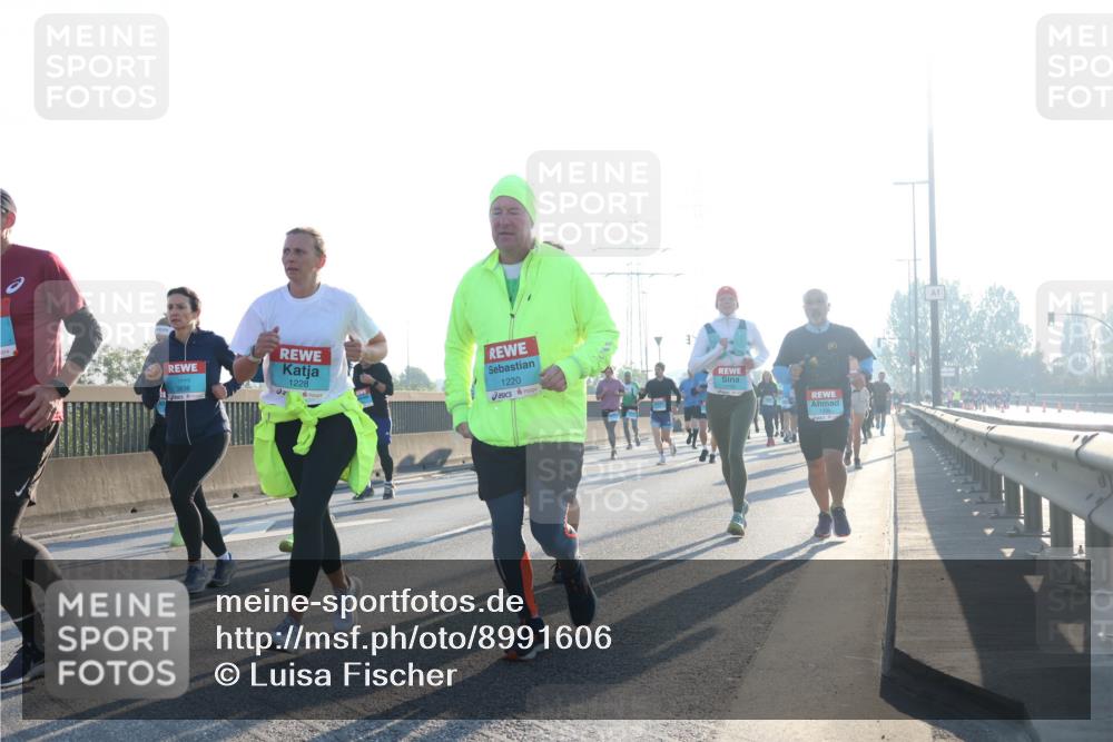 03.10.2025 - Köhlbrandbrückenlauf Luisa Fischer http://msf.ph/oto/8991606 03.10.2025 10:16:38 Position 3 1228, 1220 meine-sportfotos.de