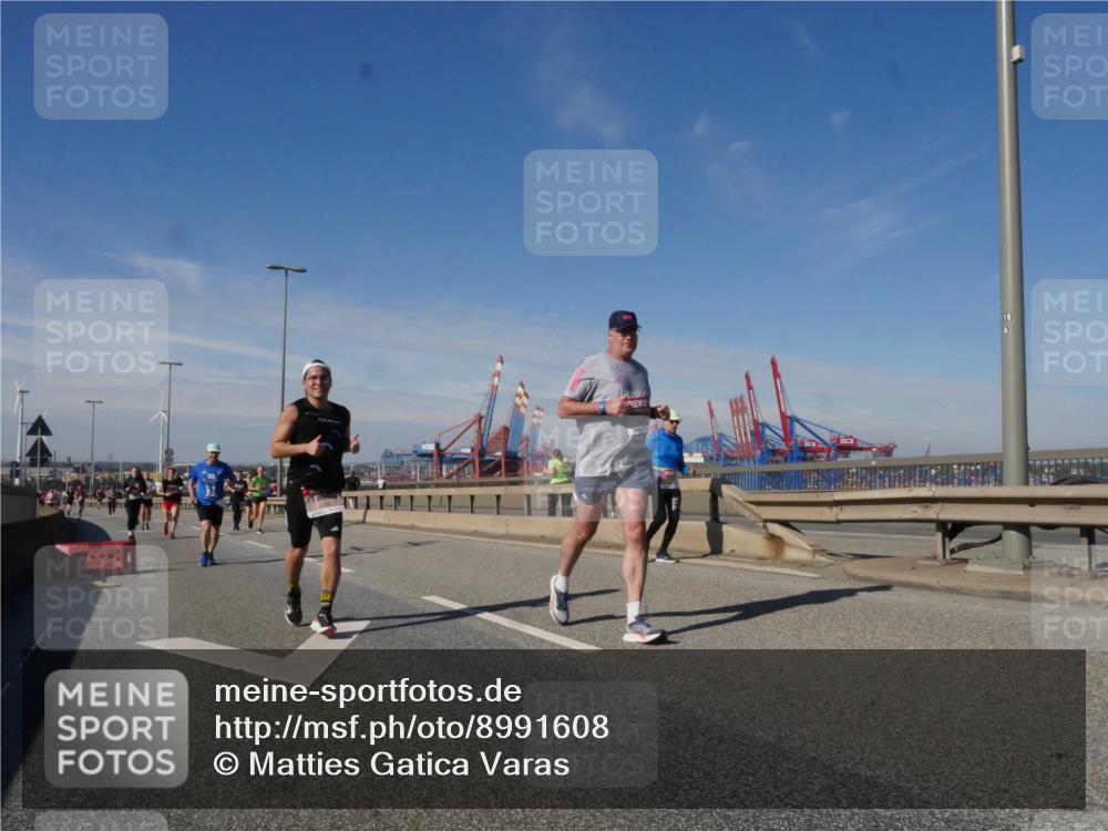 03.10.2025 - Köhlbrandbrückenlauf Matties Gatica Varas http://msf.ph/oto/8991608 03.10.2025 12:42:45 Position 2  meine-sportfotos.de