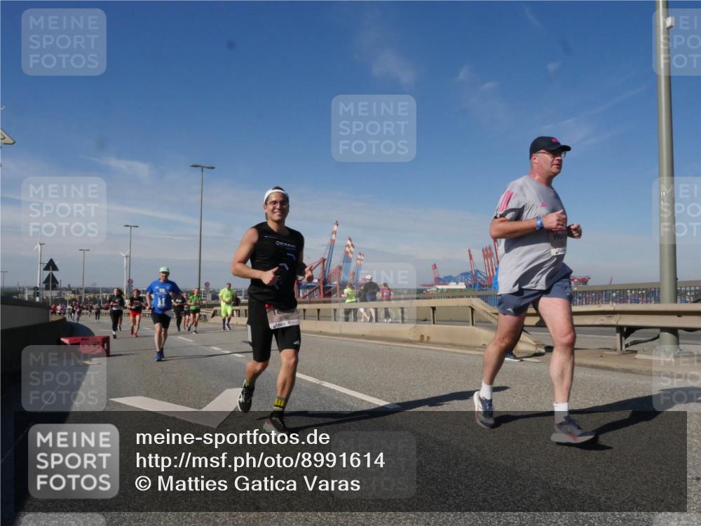 03.10.2025 - Köhlbrandbrückenlauf Matties Gatica Varas http://msf.ph/oto/8991614 03.10.2025 12:42:46 Position 2 102, 6062 meine-sportfotos.de