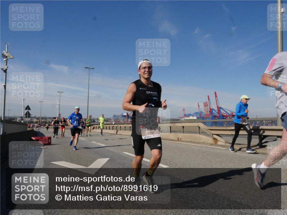 03.10.2025 - Köhlbrandbrückenlauf Matties Gatica Varas http://msf.ph/oto/8991619 03.10.2025 12:42:46 Position 2 6062 meine-sportfotos.de