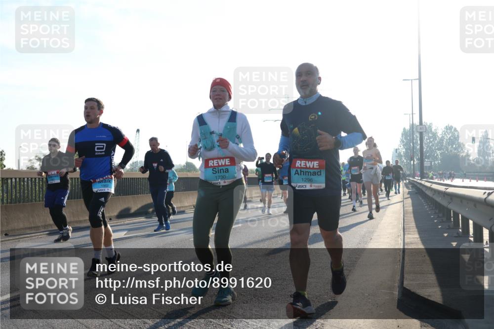 03.10.2025 - Köhlbrandbrückenlauf Luisa Fischer http://msf.ph/oto/8991620 03.10.2025 10:16:40 Position 3 1902, 1730, 1296 meine-sportfotos.de