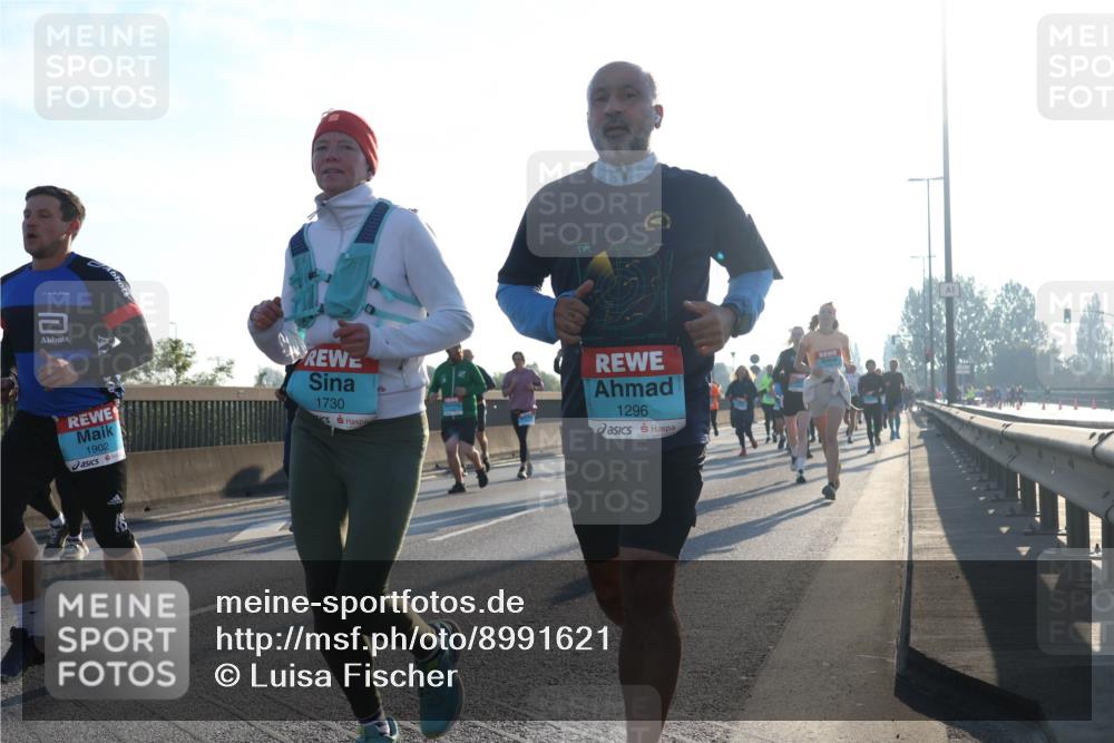 03.10.2025 - Köhlbrandbrückenlauf Luisa Fischer http://msf.ph/oto/8991621 03.10.2025 10:16:40 Position 3 1902, 1730, 1296 meine-sportfotos.de