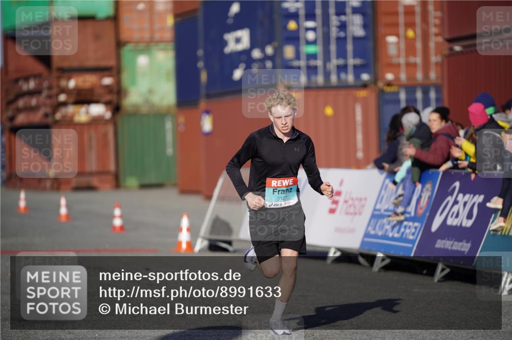 03.10.2025 - Köhlbrandbrückenlauf Michael Burmester http://msf.ph/oto/8991633 03.10.2025 09:48:43 Ziel 3127 meine-sportfotos.de
