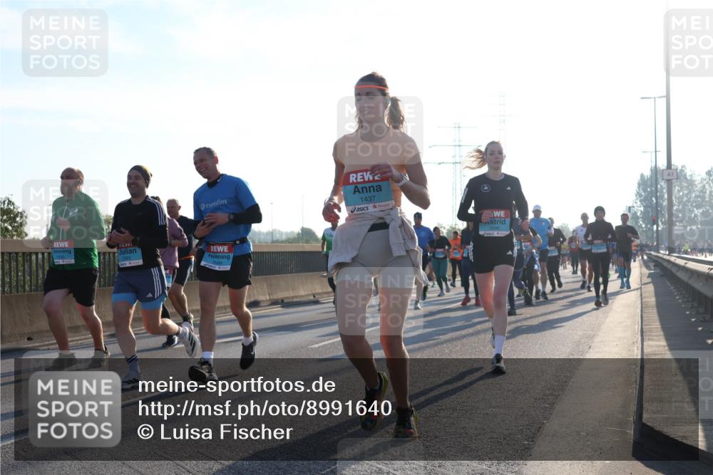 03.10.2025 - Köhlbrandbrückenlauf Luisa Fischer http://msf.ph/oto/8991640 03.10.2025 10:16:43 Position 3 1437 meine-sportfotos.de