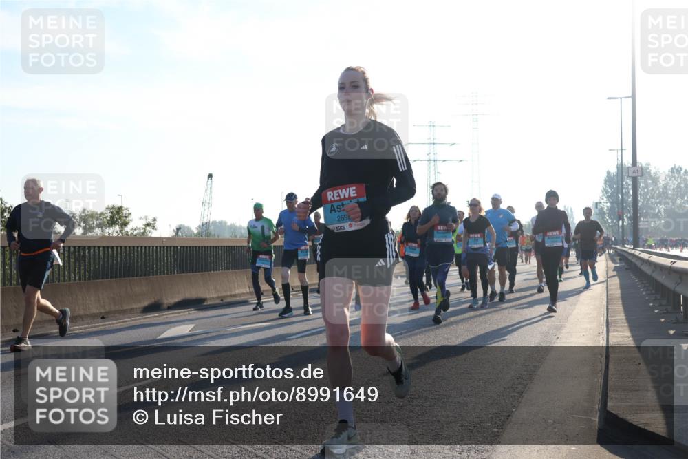 03.10.2025 - Köhlbrandbrückenlauf Luisa Fischer http://msf.ph/oto/8991649 03.10.2025 10:16:44 Position 3 269 meine-sportfotos.de