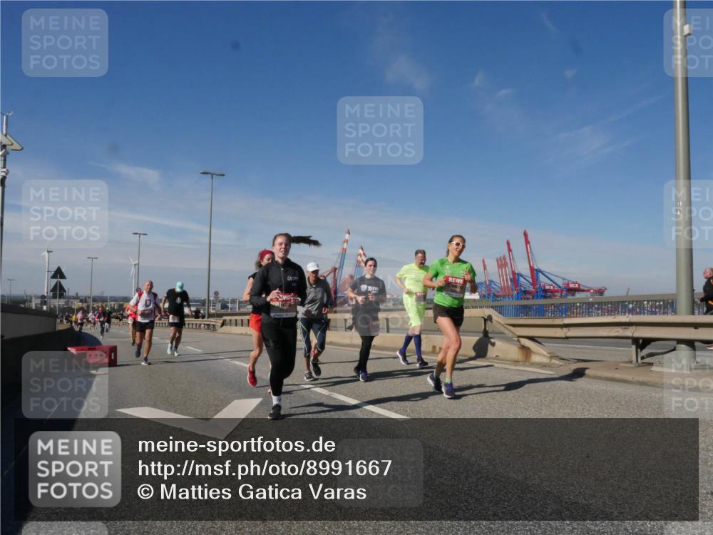03.10.2025 - Köhlbrandbrückenlauf Matties Gatica Varas http://msf.ph/oto/8991667 03.10.2025 12:42:51 Position 2 9 meine-sportfotos.de