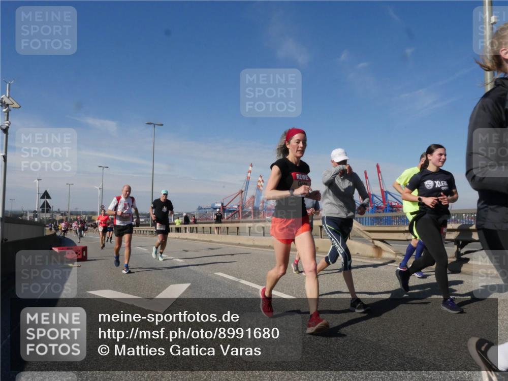 03.10.2025 - Köhlbrandbrückenlauf Matties Gatica Varas http://msf.ph/oto/8991680 03.10.2025 12:42:53 Position 2  meine-sportfotos.de