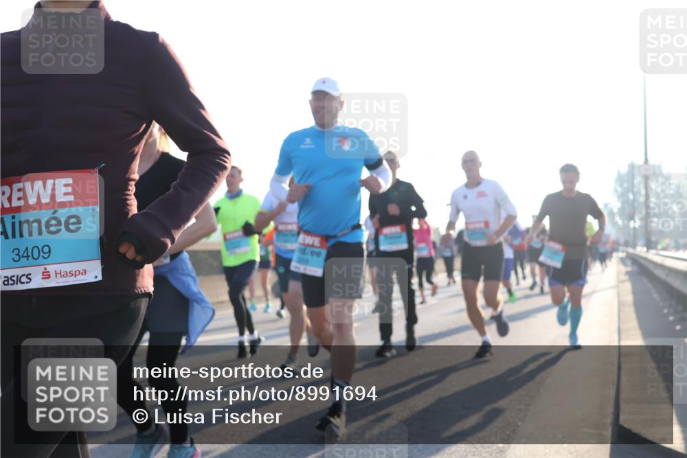 03.10.2025 - Köhlbrandbrückenlauf Luisa Fischer http://msf.ph/oto/8991694 03.10.2025 10:16:47 Position 3 3409 meine-sportfotos.de