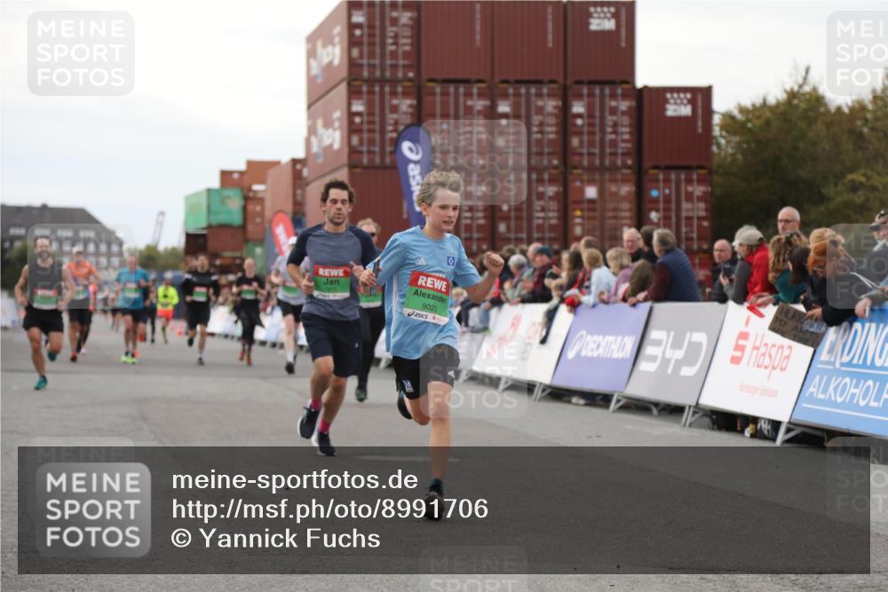 03.10.2025 - Köhlbrandbrückenlauf Yannick Fuchs http://msf.ph/oto/8991706 03.10.2025 16:02:58 Ziel 7125, 7278, 7386, 7673, 7923, 9023, 9294, 9569, 9570, 9619 meine-sportfotos.de