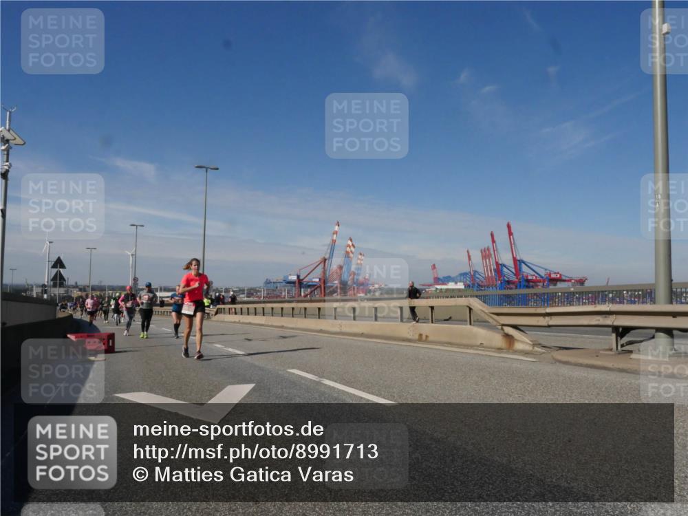03.10.2025 - Köhlbrandbrückenlauf Matties Gatica Varas http://msf.ph/oto/8991713 03.10.2025 12:42:57 Position 2  meine-sportfotos.de