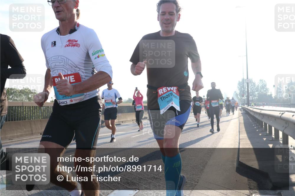 03.10.2025 - Köhlbrandbrückenlauf Luisa Fischer http://msf.ph/oto/8991714 03.10.2025 10:16:49 Position 3 3410, 2903 meine-sportfotos.de