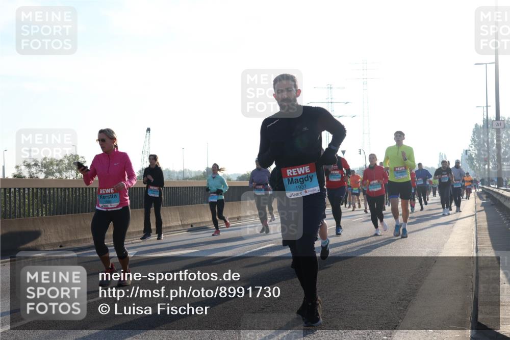 03.10.2025 - Köhlbrandbrückenlauf Luisa Fischer http://msf.ph/oto/8991730 03.10.2025 10:16:51 Position 3 1566, 1931, 1 meine-sportfotos.de