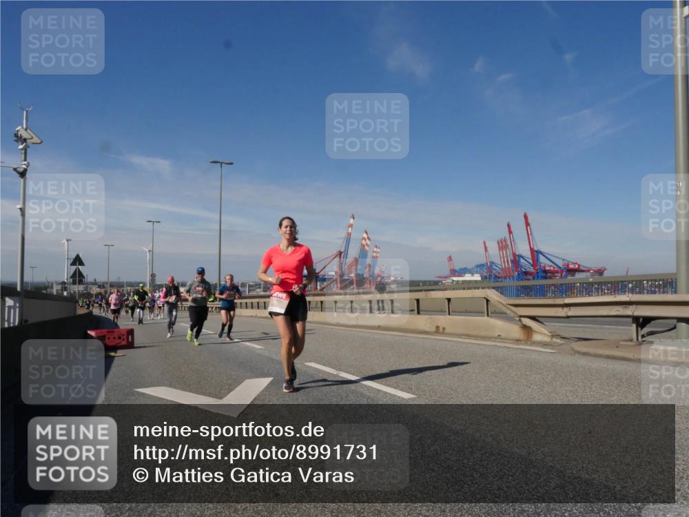 03.10.2025 - Köhlbrandbrückenlauf Matties Gatica Varas http://msf.ph/oto/8991731 03.10.2025 12:42:59 Position 2  meine-sportfotos.de