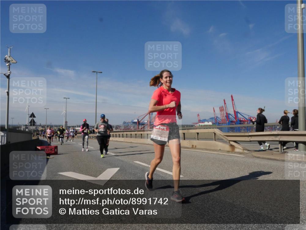 03.10.2025 - Köhlbrandbrückenlauf Matties Gatica Varas http://msf.ph/oto/8991742 03.10.2025 12:43:00 Position 2 6750 meine-sportfotos.de