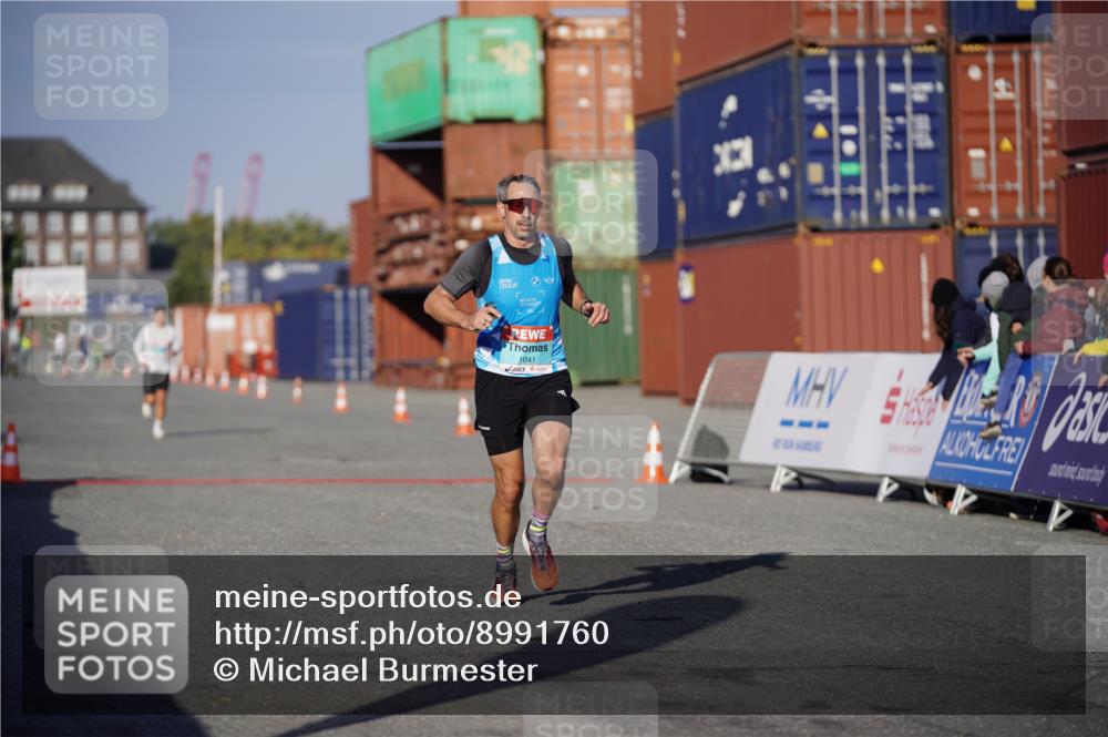 03.10.2025 - Köhlbrandbrückenlauf Michael Burmester http://msf.ph/oto/8991760 03.10.2025 09:49:44 Ziel 1041, 2700 meine-sportfotos.de