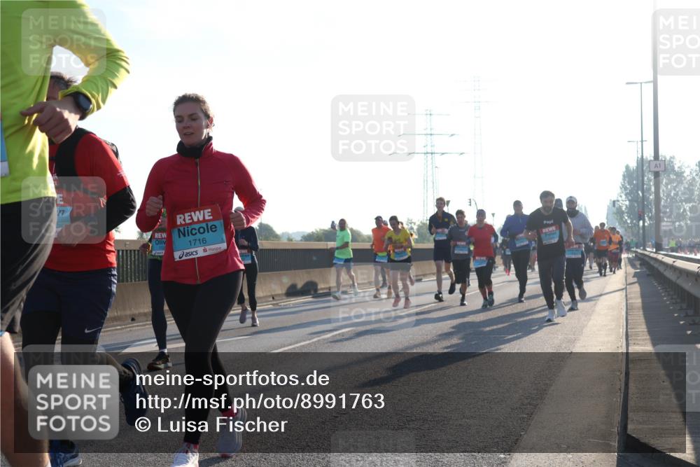03.10.2025 - Köhlbrandbrückenlauf Luisa Fischer http://msf.ph/oto/8991763 03.10.2025 10:16:54 Position 3 1716 meine-sportfotos.de
