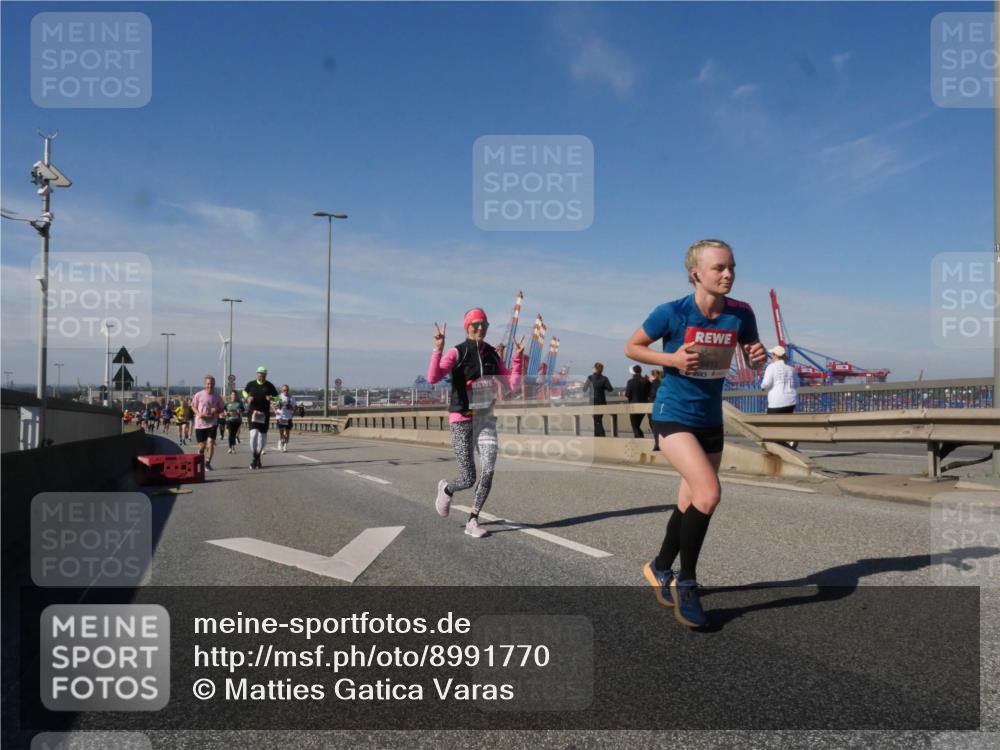 03.10.2025 - Köhlbrandbrückenlauf Matties Gatica Varas http://msf.ph/oto/8991770 03.10.2025 12:43:03 Position 2  meine-sportfotos.de