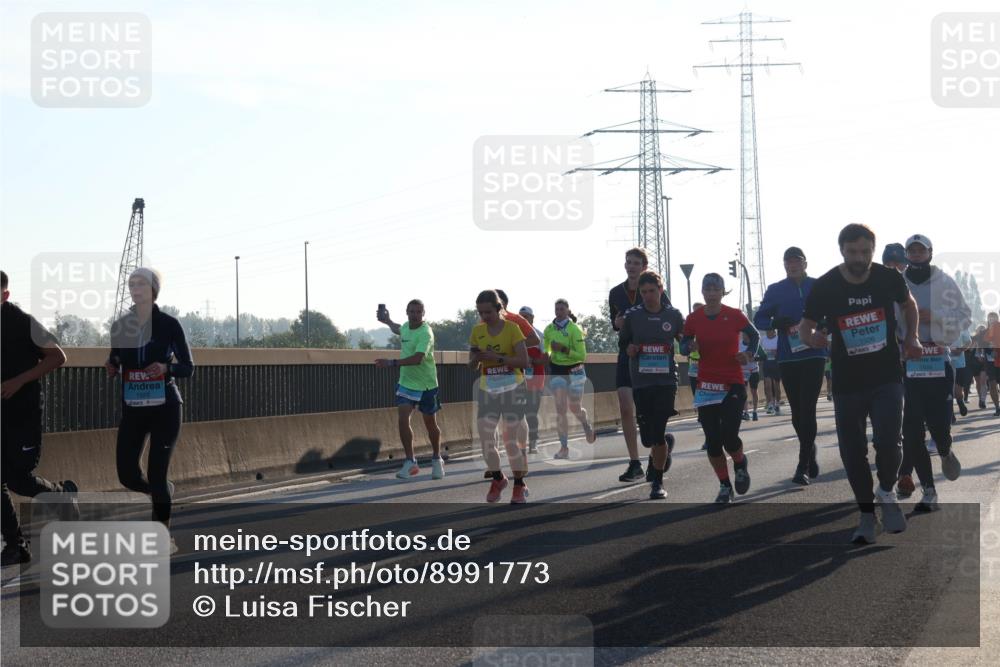 03.10.2025 - Köhlbrandbrückenlauf Luisa Fischer http://msf.ph/oto/8991773 03.10.2025 10:16:55 Position 3 1555, 1336, 1544 meine-sportfotos.de