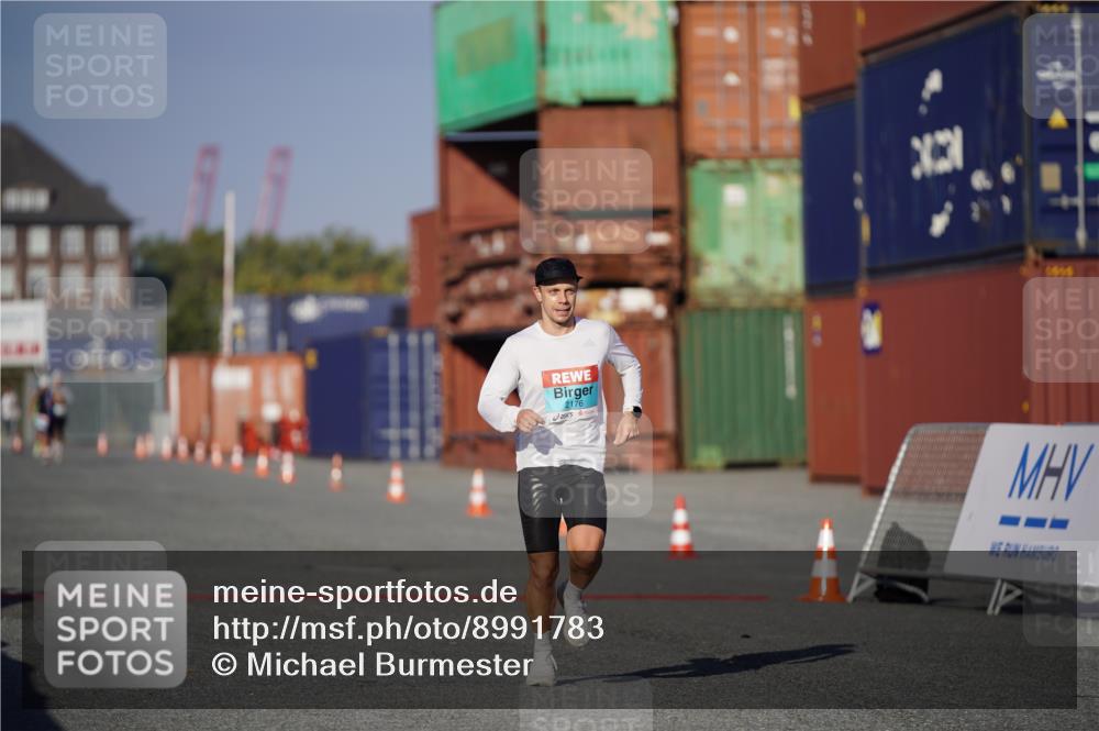 03.10.2025 - Köhlbrandbrückenlauf Michael Burmester http://msf.ph/oto/8991783 03.10.2025 09:49:51 Ziel 1041, 2176 meine-sportfotos.de