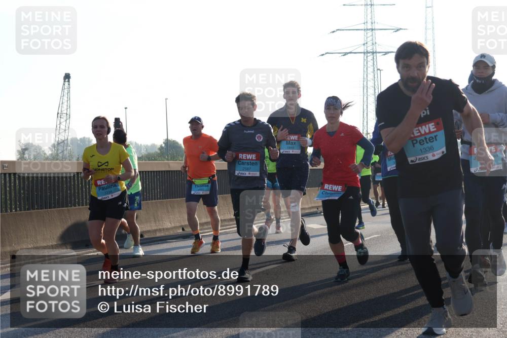 03.10.2025 - Köhlbrandbrückenlauf Luisa Fischer http://msf.ph/oto/8991789 03.10.2025 10:16:56 Position 3 3334, 2587, 1849, 1336 meine-sportfotos.de