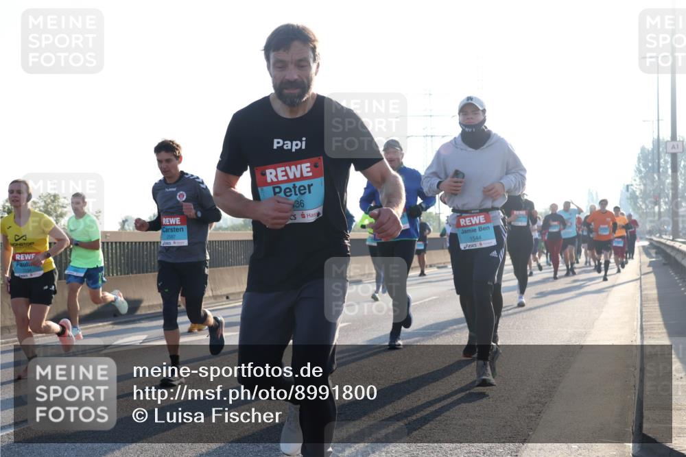 03.10.2025 - Köhlbrandbrückenlauf Luisa Fischer http://msf.ph/oto/8991800 03.10.2025 10:16:57 Position 3 3334, 2587, 36, 1544, 1 meine-sportfotos.de