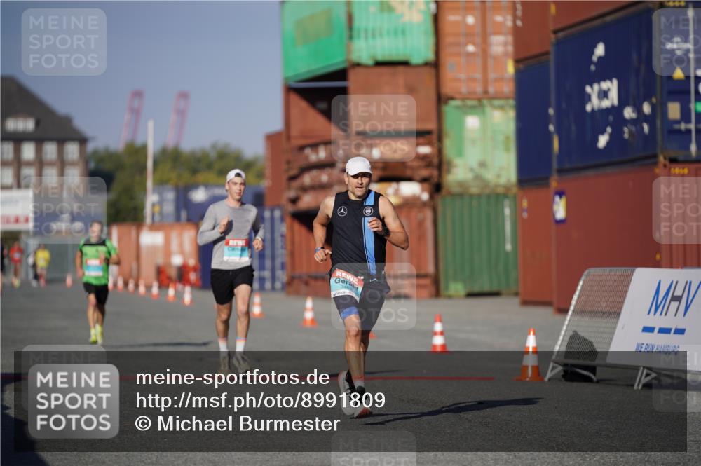 03.10.2025 - Köhlbrandbrückenlauf Michael Burmester http://msf.ph/oto/8991809 03.10.2025 09:50:14 Ziel 3463 meine-sportfotos.de