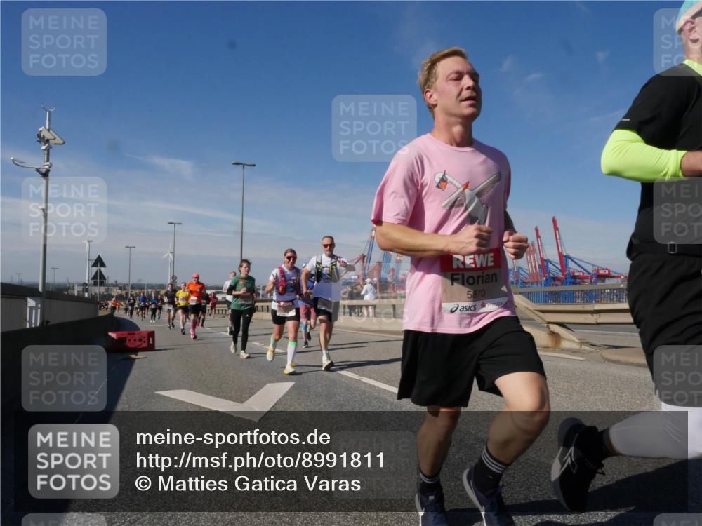 03.10.2025 - Köhlbrandbrückenlauf Matties Gatica Varas http://msf.ph/oto/8991811 03.10.2025 12:43:08 Position 2 5870 meine-sportfotos.de