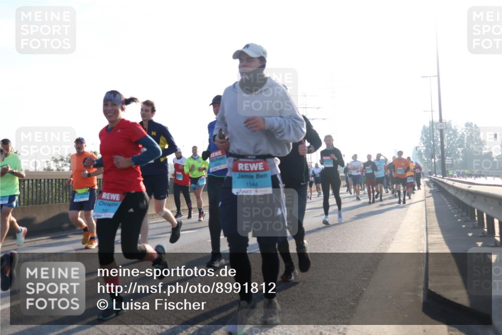 03.10.2025 - Köhlbrandbrückenlauf Luisa Fischer http://msf.ph/oto/8991812 03.10.2025 10:16:58 Position 3 1544 meine-sportfotos.de