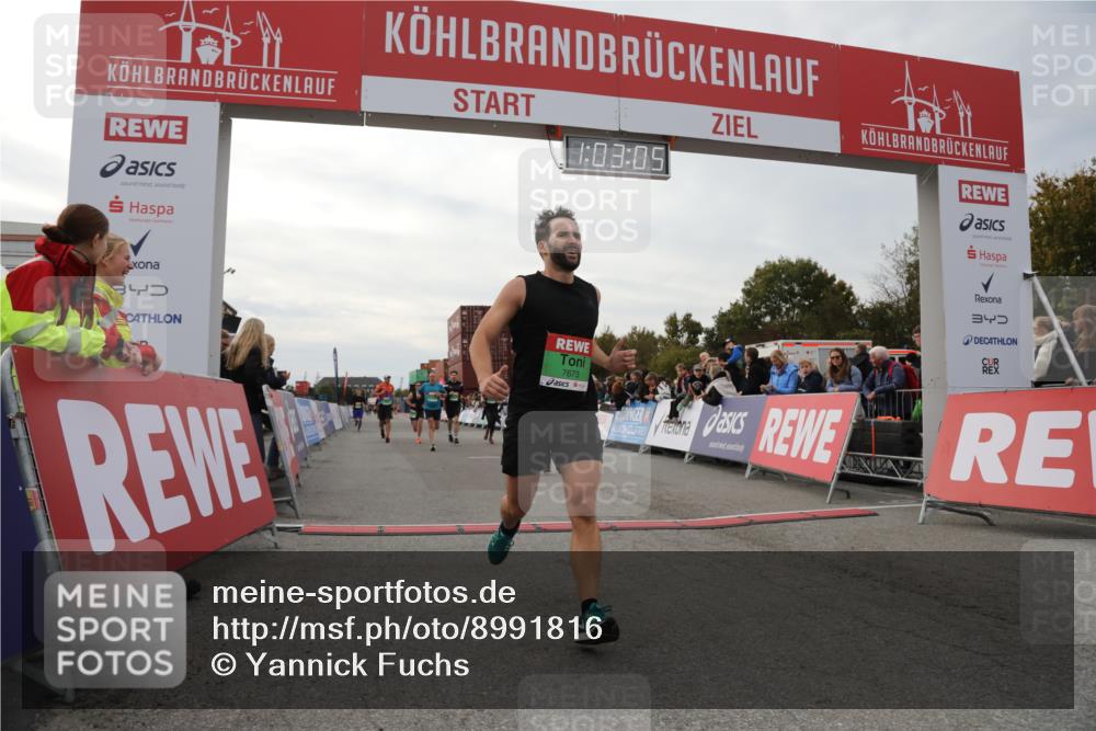 03.10.2025 - Köhlbrandbrückenlauf Yannick Fuchs http://msf.ph/oto/8991816 03.10.2025 16:03:03 Ziel 7125, 7231, 7265, 7290, 7300, 7673, 7923, 8994, 9023, 9294, 9569, 9570, 9619 meine-sportfotos.de