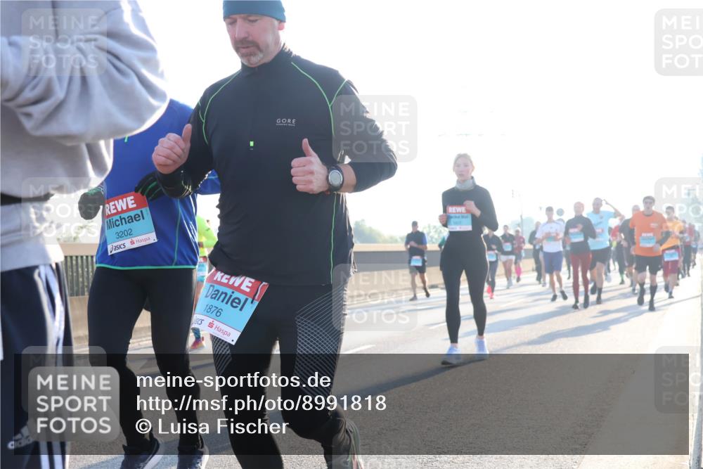 03.10.2025 - Köhlbrandbrückenlauf Luisa Fischer http://msf.ph/oto/8991818 03.10.2025 10:16:59 Position 3 3202, 1876 meine-sportfotos.de