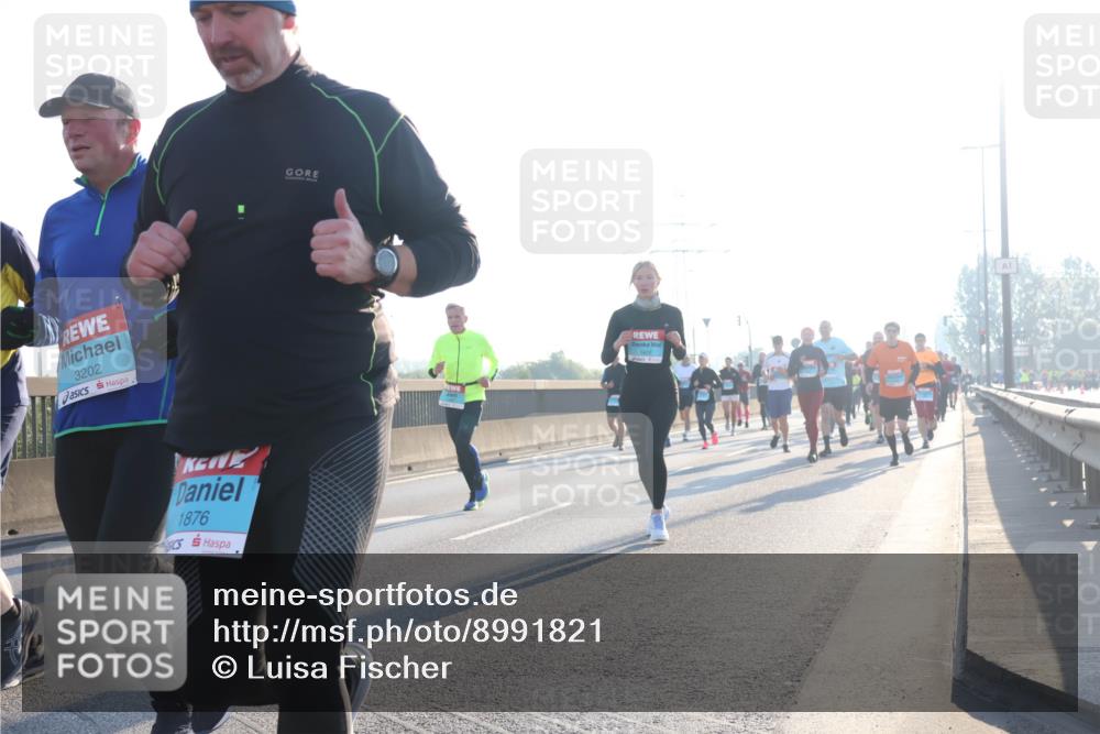 03.10.2025 - Köhlbrandbrückenlauf Luisa Fischer http://msf.ph/oto/8991821 03.10.2025 10:16:59 Position 3 3202, 1876 meine-sportfotos.de