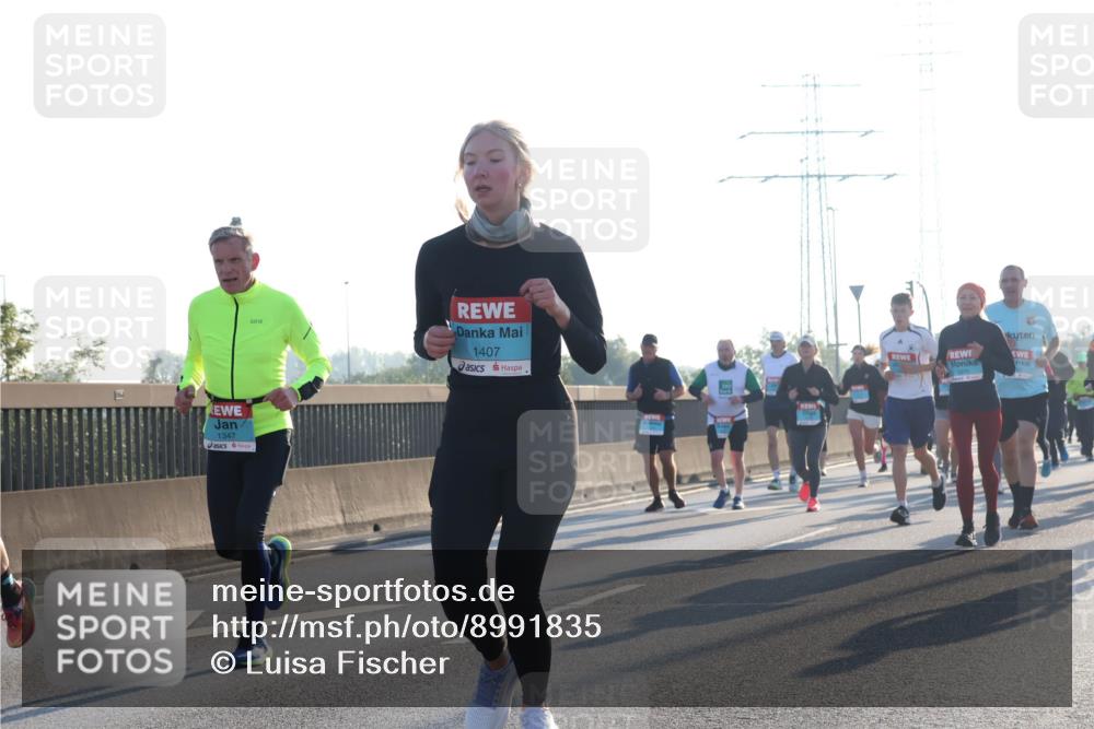 03.10.2025 - Köhlbrandbrückenlauf Luisa Fischer http://msf.ph/oto/8991835 03.10.2025 10:17:00 Position 3 1347, 1407 meine-sportfotos.de