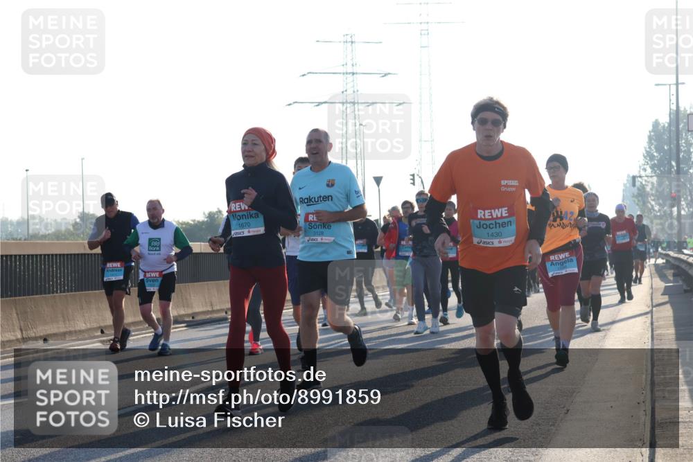 03.10.2025 - Köhlbrandbrückenlauf Luisa Fischer http://msf.ph/oto/8991859 03.10.2025 10:17:02 Position 3 1471, 1670, 3128, 1430, 42 meine-sportfotos.de