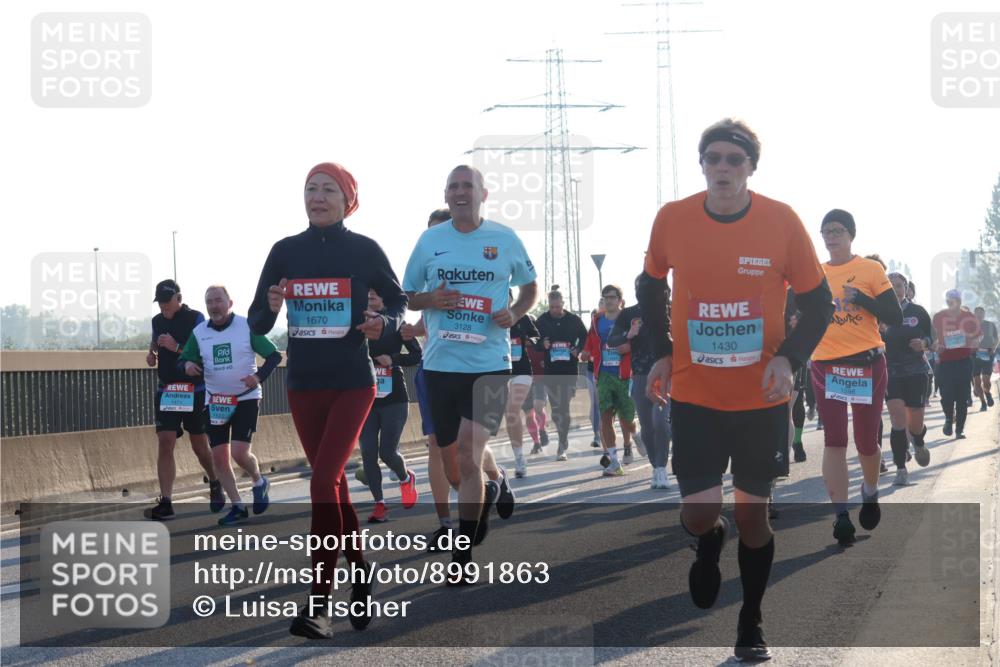 03.10.2025 - Köhlbrandbrückenlauf Luisa Fischer http://msf.ph/oto/8991863 03.10.2025 10:17:02 Position 3 1670, 3128, 1430, 1598 meine-sportfotos.de