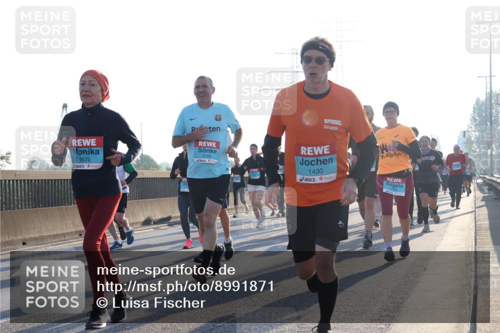 03.10.2025 - Köhlbrandbrückenlauf Luisa Fischer http://msf.ph/oto/8991871 03.10.2025 10:17:03 Position 3 1670, 3128, 1430 meine-sportfotos.de
