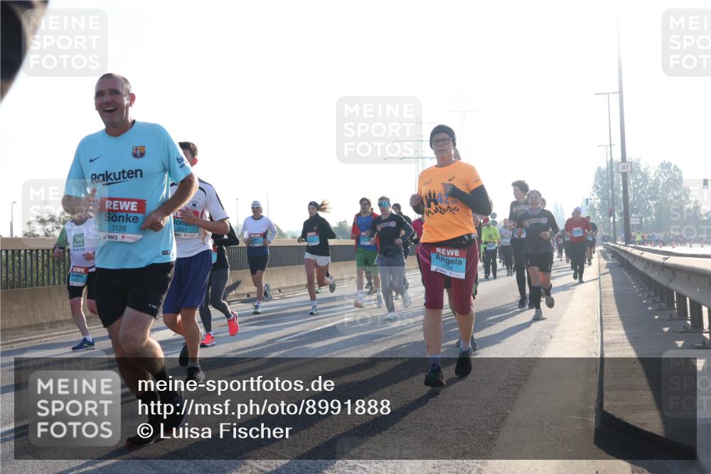 03.10.2025 - Köhlbrandbrückenlauf Luisa Fischer http://msf.ph/oto/8991888 03.10.2025 10:17:04 Position 3 3128, 2921, 1 meine-sportfotos.de