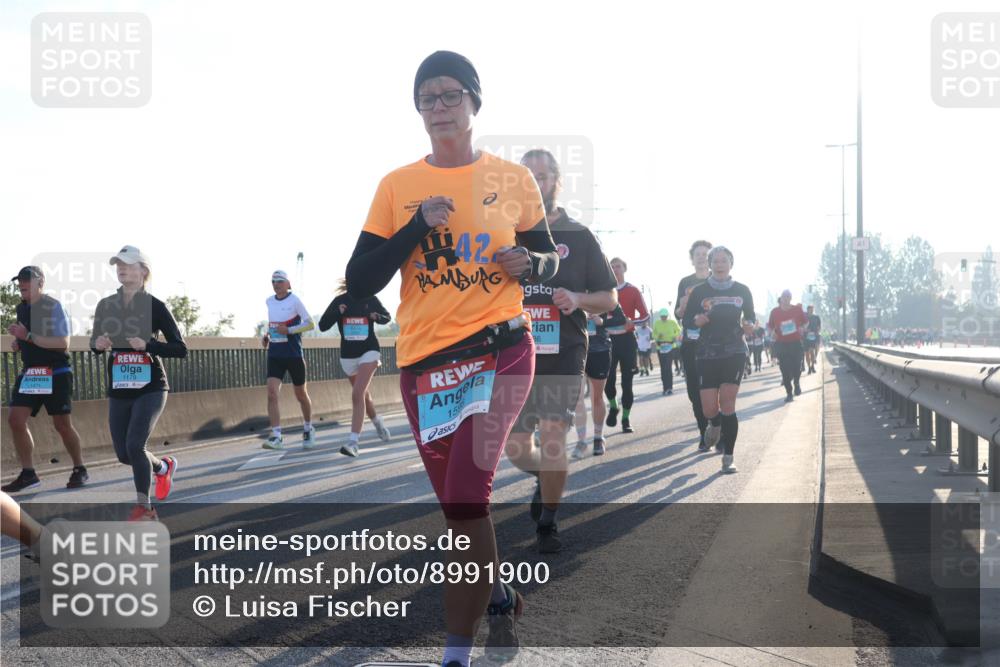 03.10.2025 - Köhlbrandbrückenlauf Luisa Fischer http://msf.ph/oto/8991900 03.10.2025 10:17:05 Position 3 1179, 42, 15 meine-sportfotos.de