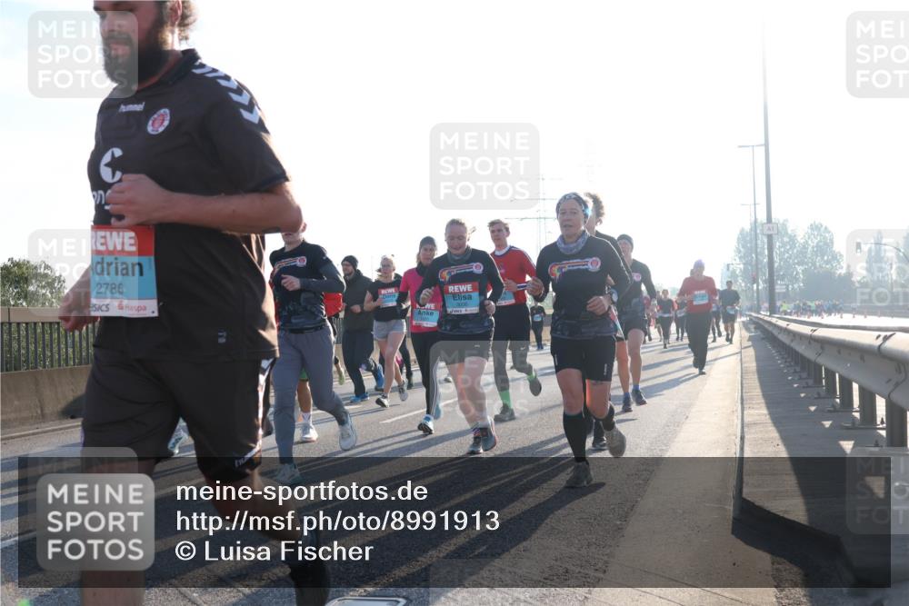 03.10.2025 - Köhlbrandbrückenlauf Luisa Fischer http://msf.ph/oto/8991913 03.10.2025 10:17:06 Position 3 2, 2786 meine-sportfotos.de