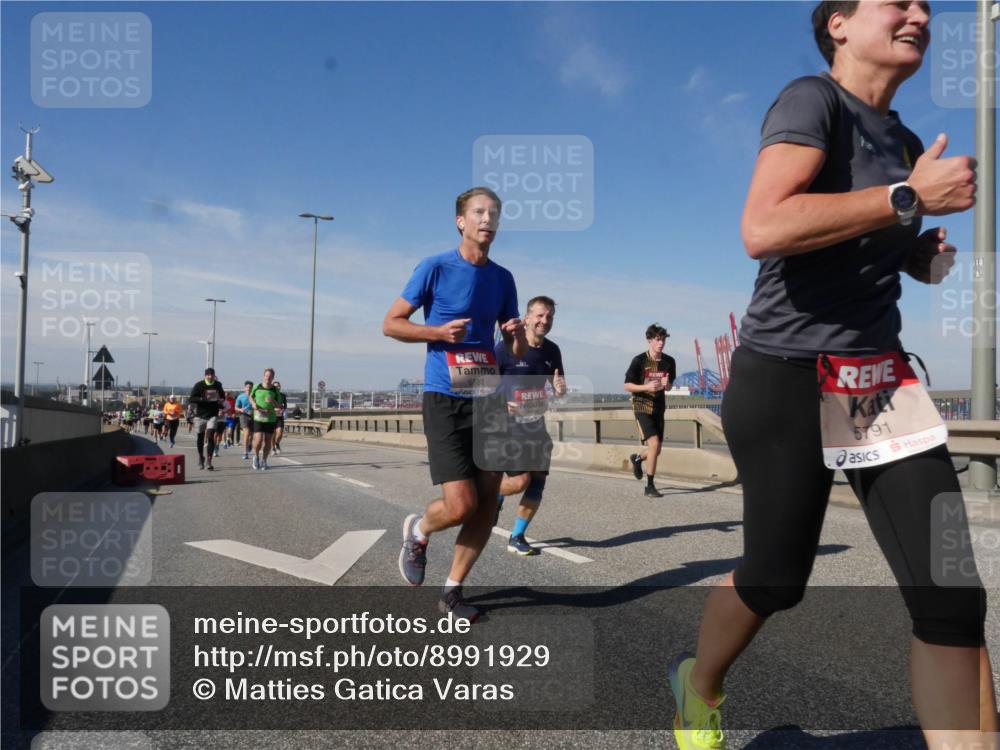 03.10.2025 - Köhlbrandbrückenlauf Matties Gatica Varas http://msf.ph/oto/8991929 03.10.2025 12:43:22 Position 2 6562, 5791, 18 meine-sportfotos.de