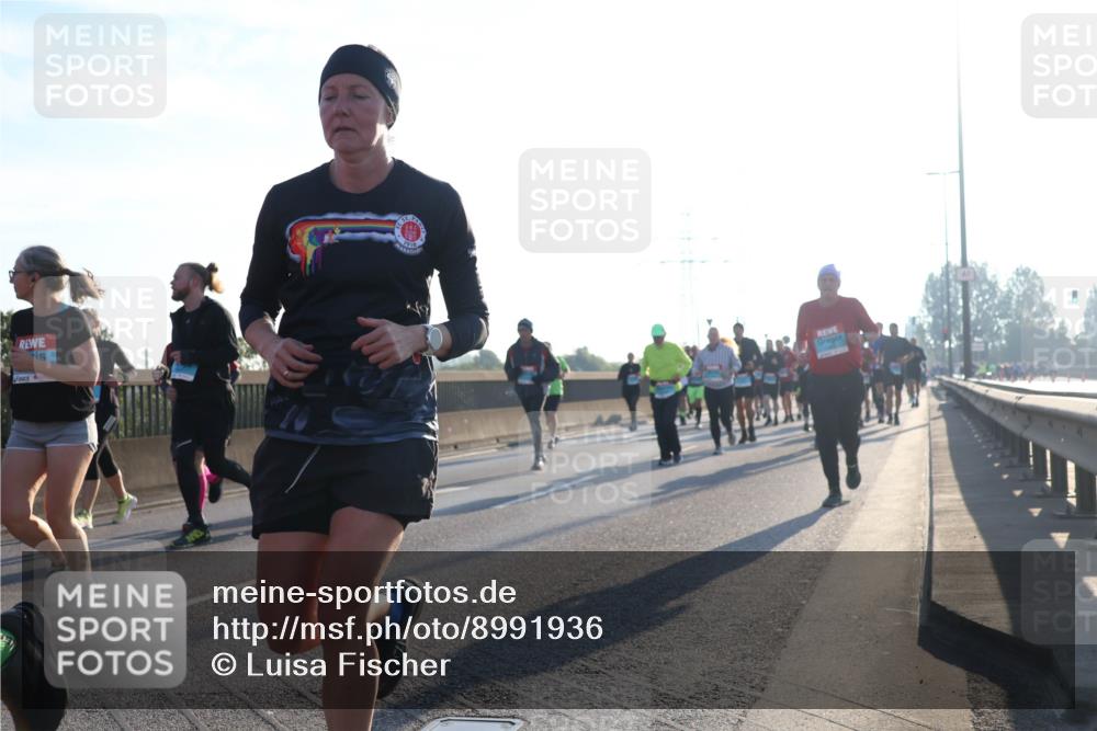 03.10.2025 - Köhlbrandbrückenlauf Luisa Fischer http://msf.ph/oto/8991936 03.10.2025 10:17:09 Position 3  meine-sportfotos.de